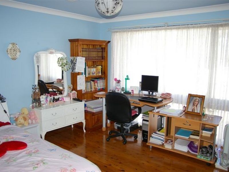 27 Arnett Street, Pendle Hill NSW 2145