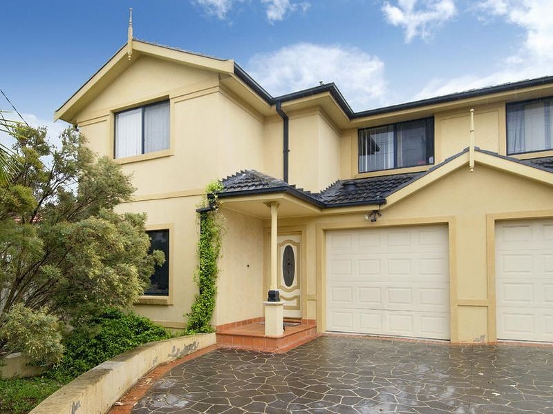 2/110A Targo Road, Girraween NSW 2145