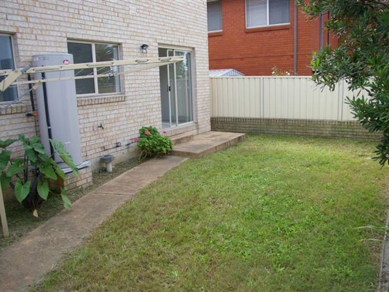 1/79 Targo Road, Pendle Hill NSW 2145