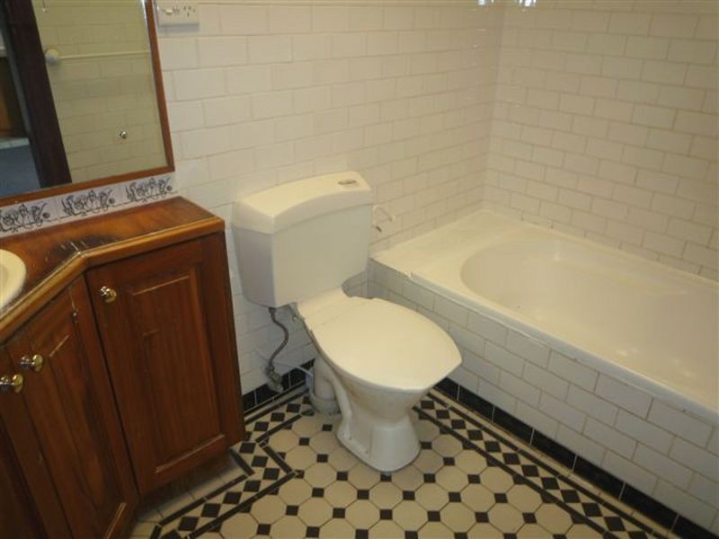 83 Binalong Road, Pendle Hill NSW 2145