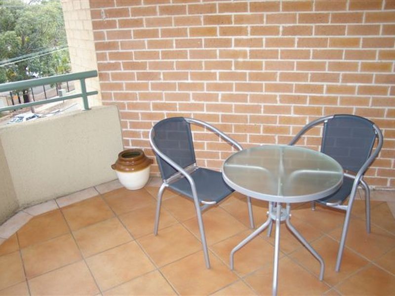 17/62 Fullagar Road, Wentworthville NSW 2145