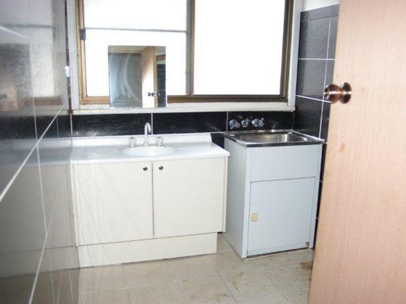 10 Berith Road, Greystanes NSW 2145