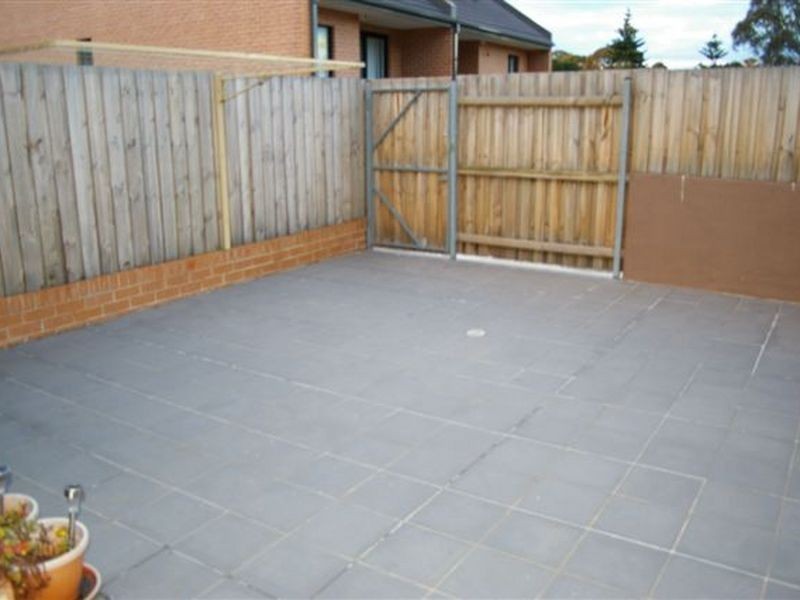 8/367-371 Wentworth Avenue, Toongabbie NSW 2146