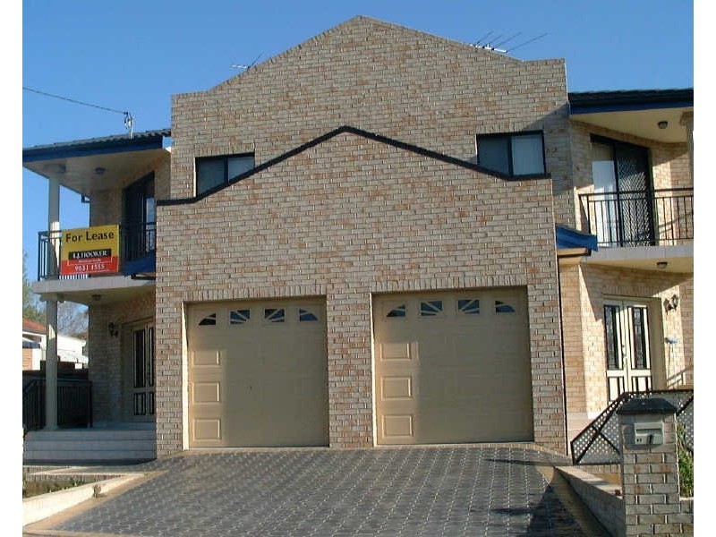 1 Brewer Crescent, South Wentworthville NSW 2145