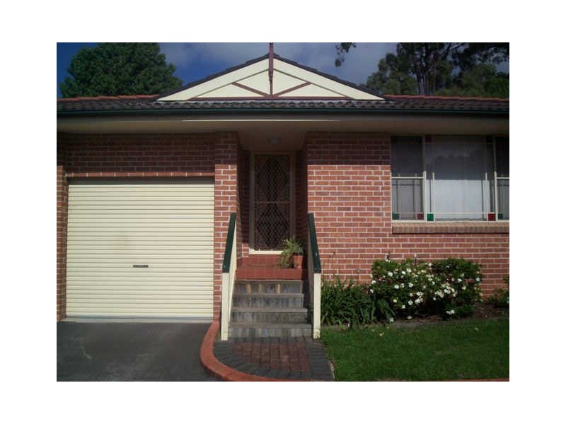 13/6 Binalong Road, Pendle Hill NSW 2145