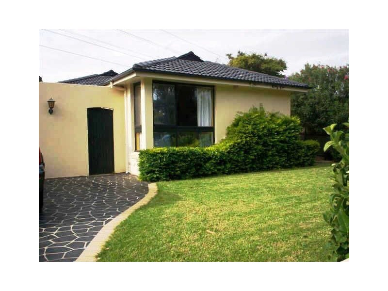 90 Greenmeadows Crescent, Toongabbie NSW 2146