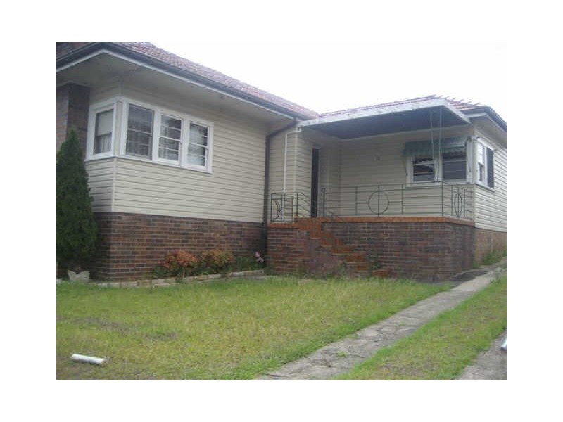 18 Bernard Street, Westmead NSW 2145