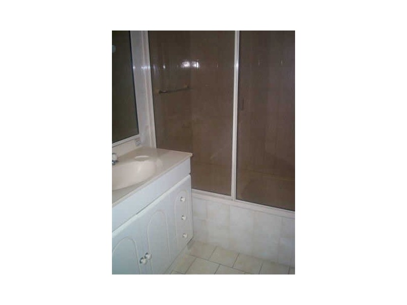 18 Bernard Street, Westmead NSW 2145