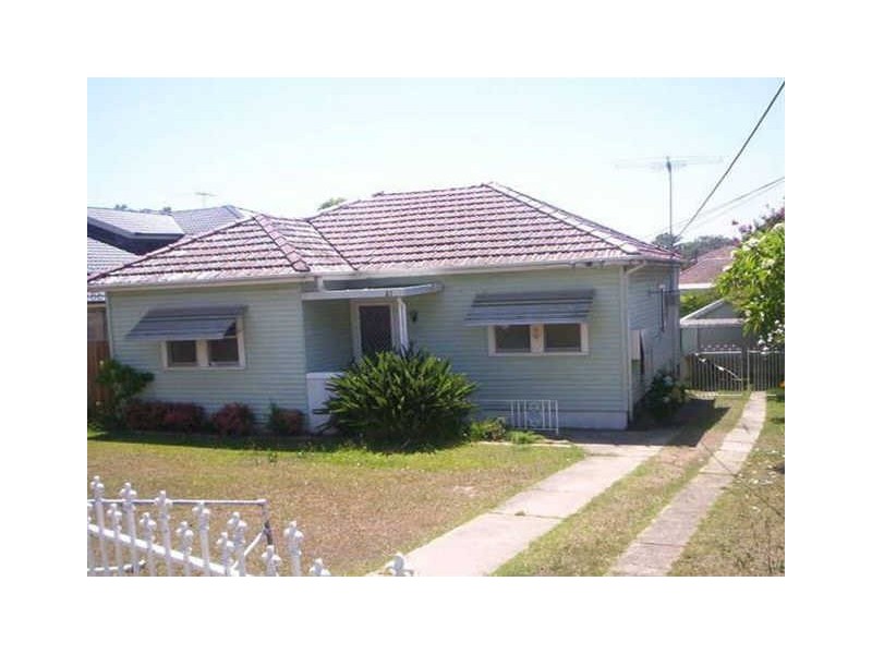 21 Bernard Street, Westmead NSW 2145