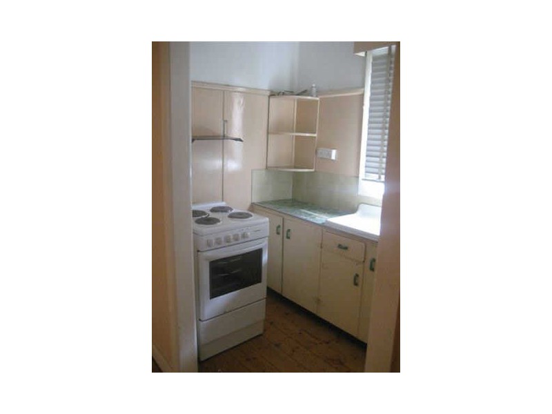 21 Bernard Street, Westmead NSW 2145