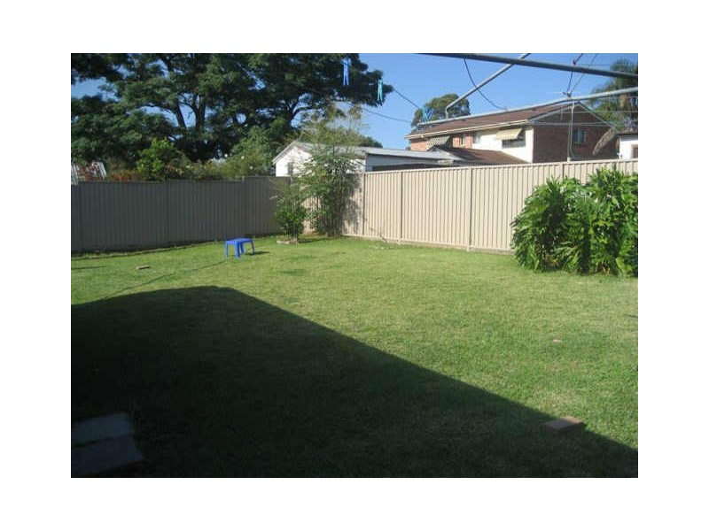 41 Wyena Road, Pendle Hill NSW 2145