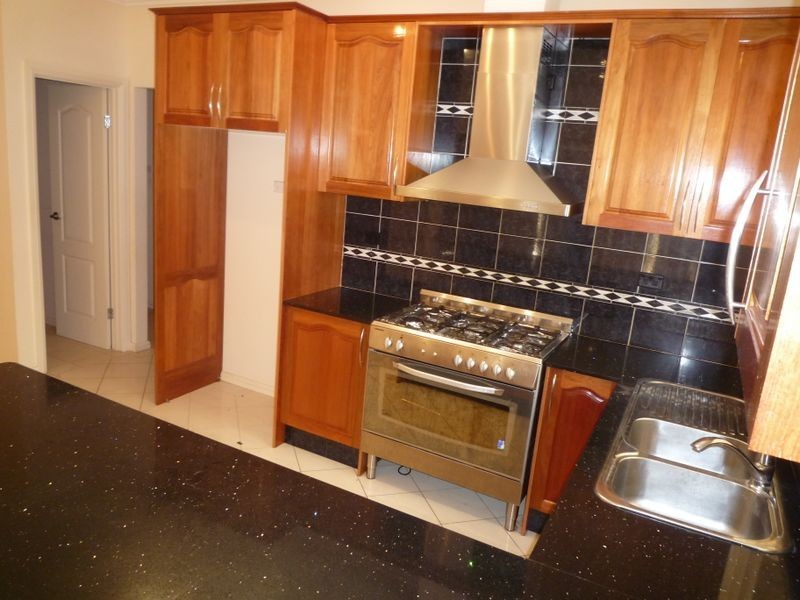 18 Targo Road, Girraween NSW 2145