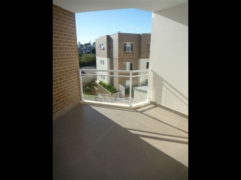 42/2-12 Civic Avenue, Pendle Hill NSW 2145