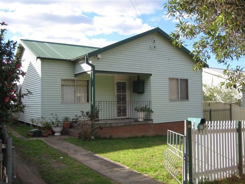 11 Mia Mia Street, Girraween NSW 2145