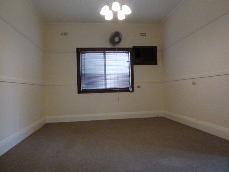 11 Mia Mia Street, Girraween NSW 2145