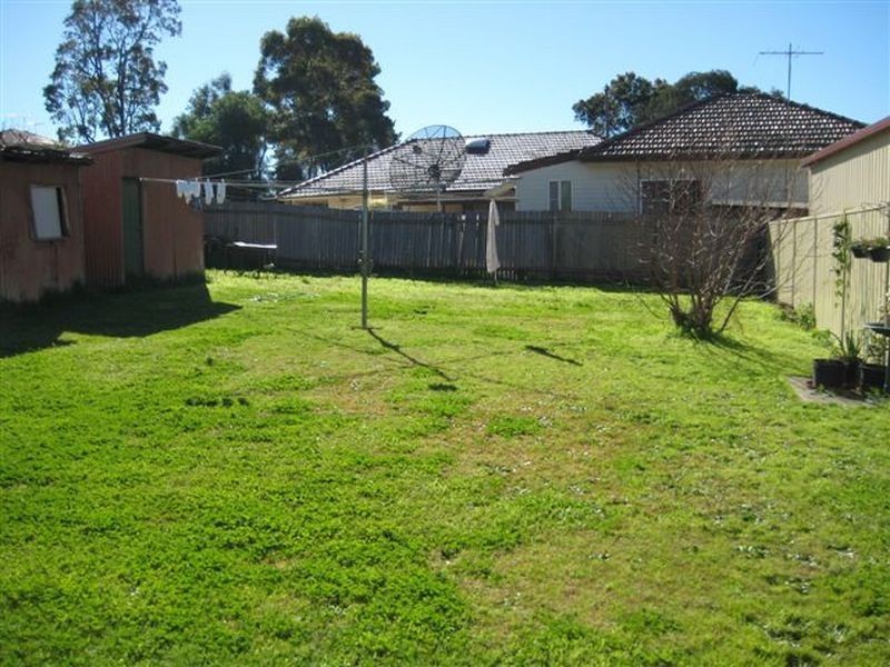 11 Mia Mia Street, Girraween NSW 2145