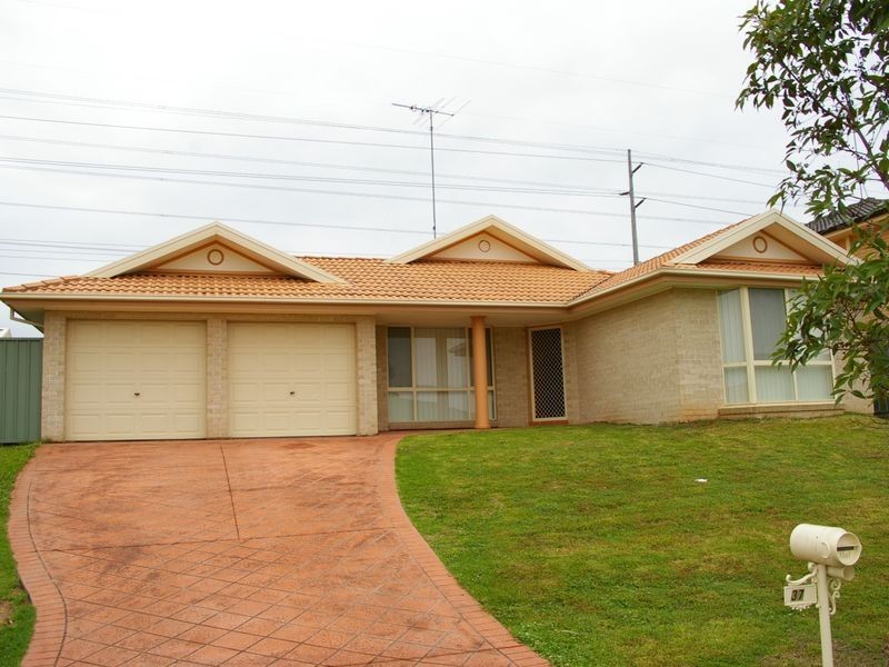 37 Boldero Crescent, Glenmore Park NSW 2745