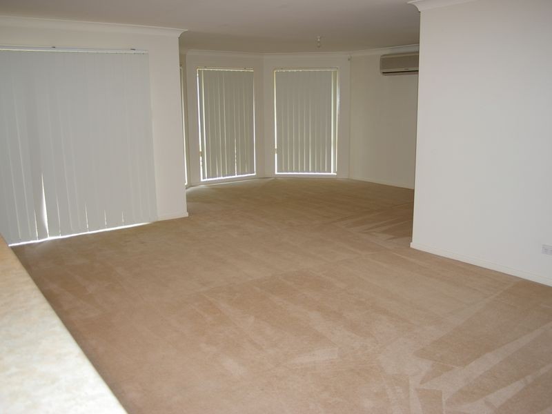 37 Boldero Crescent, Glenmore Park NSW 2745