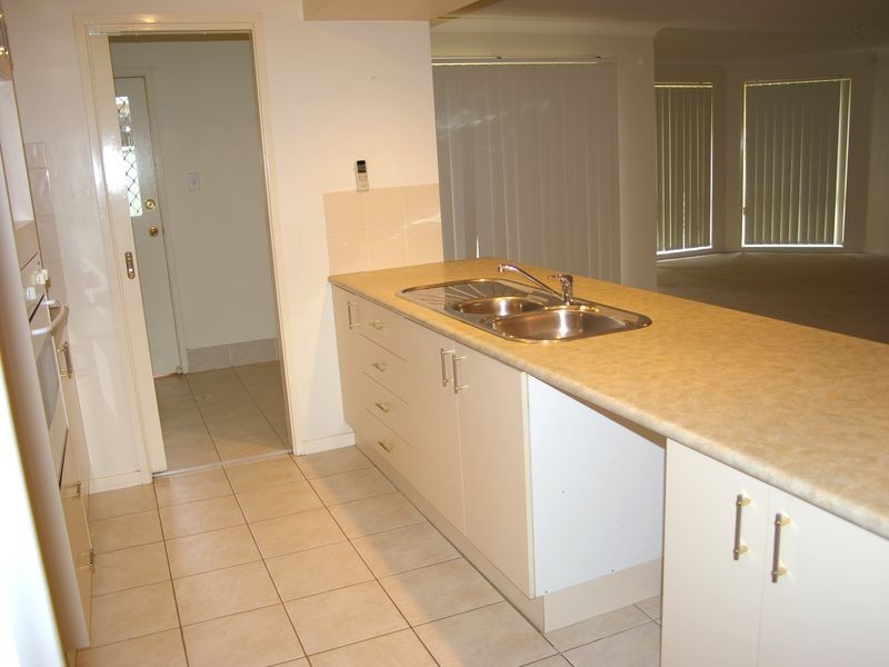 37 Boldero Crescent, Glenmore Park NSW 2745