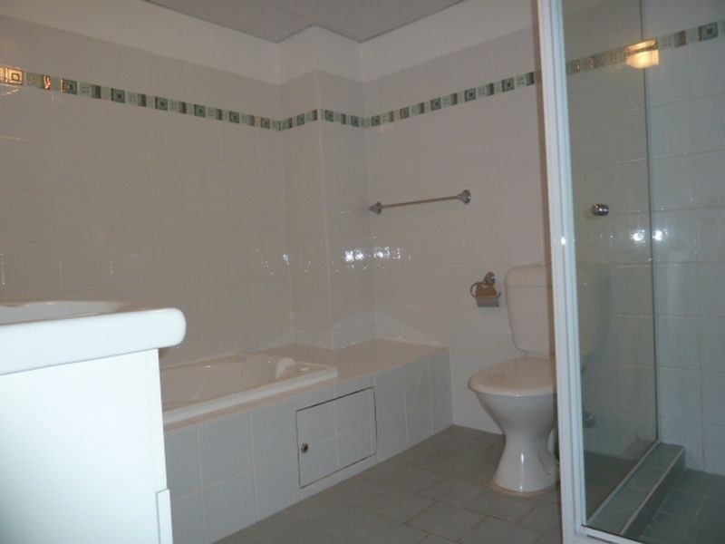 810/91b Bridge Rd, Westmead NSW 2145