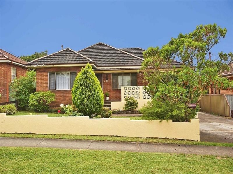 16 COTSWOLD STREET, Westmead NSW 2145