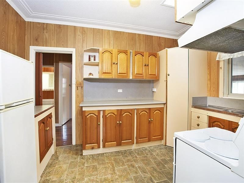 16 COTSWOLD STREET, Westmead NSW 2145