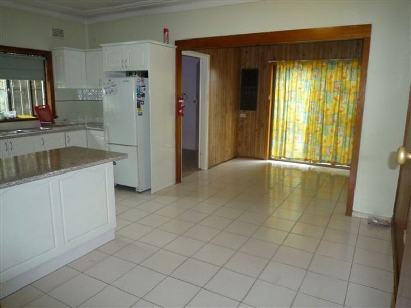 44 FULLAGAR ROAD, Wentworthville NSW 2145