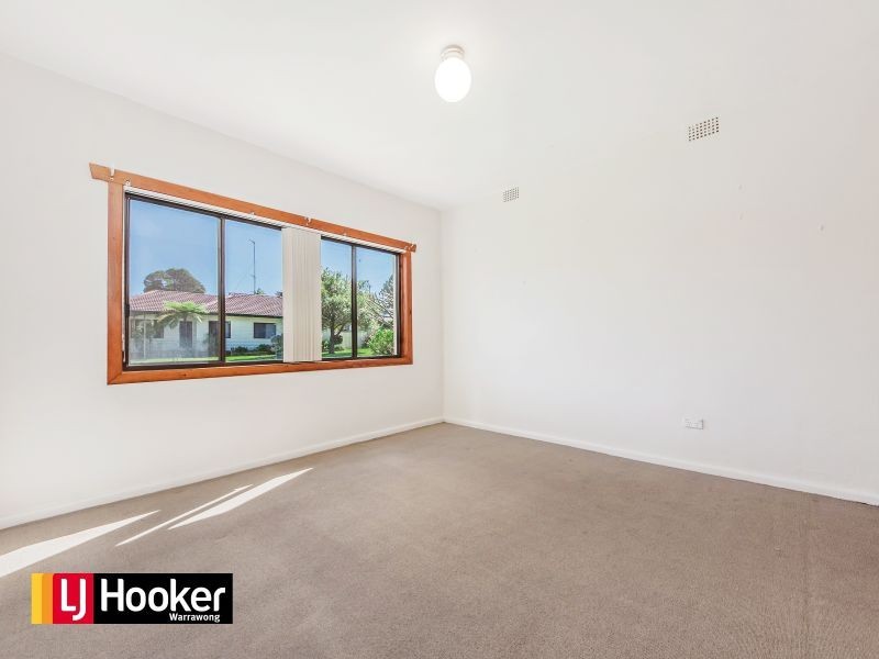 2/61 Mirrabooka Road, Lake Heights NSW 2502