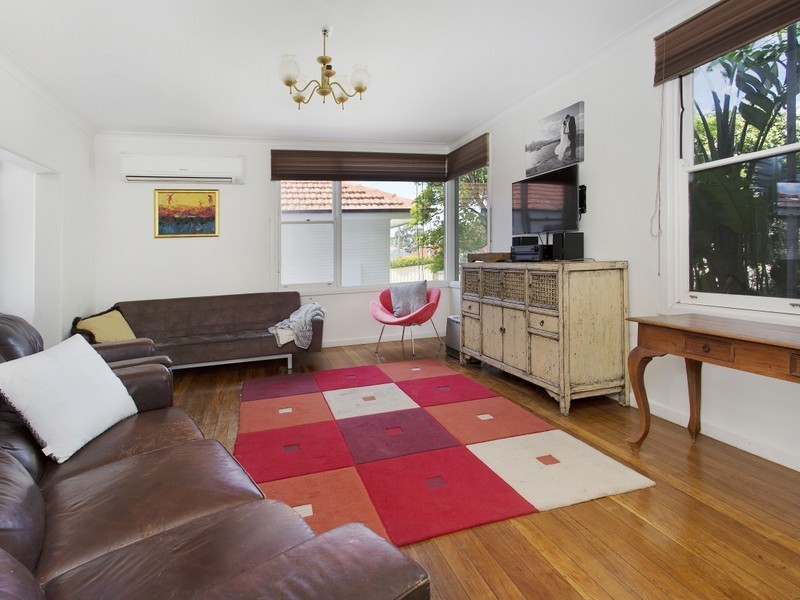 218 Farmborough Road, Farmborough Heights NSW 2526