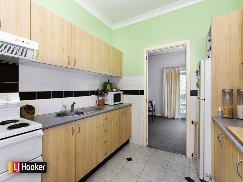 14 Canberra Road, Lake Heights NSW 2502