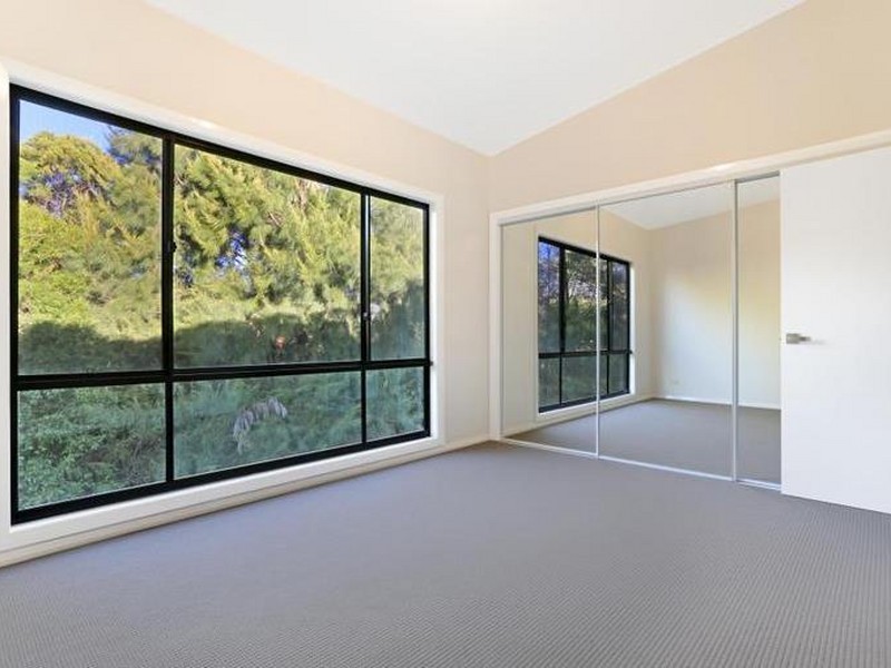 5/1-3 Hingston Close, Lake Heights NSW 2502