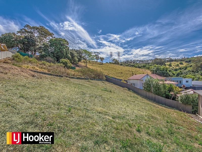 10 Scenic Place, Berkeley NSW 2506