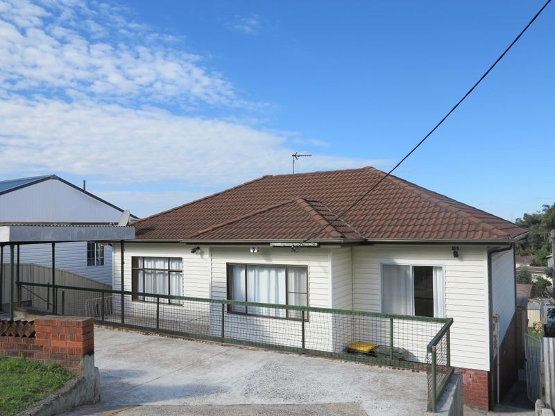 15 First Avenue North, Warrawong NSW 2502