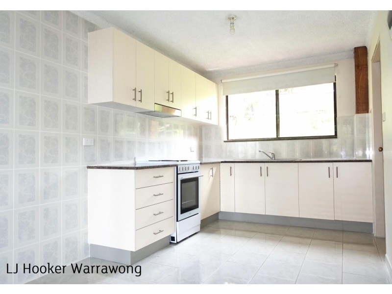 2/16 Melinda Grove, Lake Heights NSW 2502