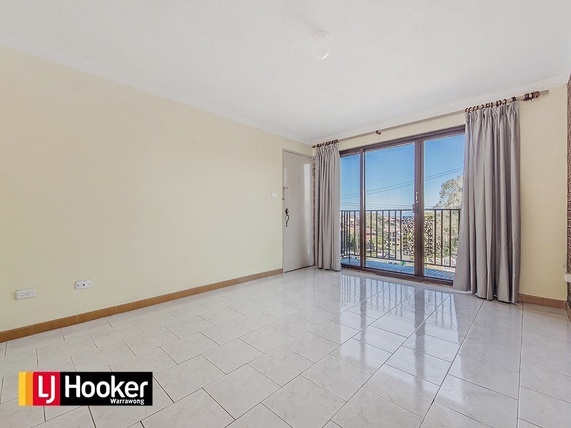 2/16 Melinda Grove, Lake Heights NSW 2502