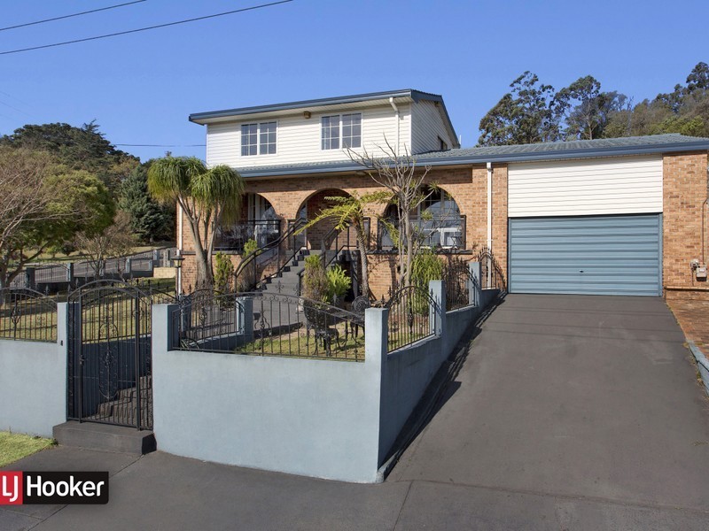 287 Flagstaff Road, Lake Heights NSW 2502