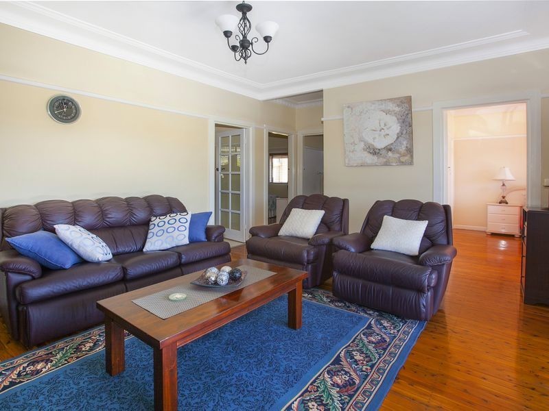 9 McGovern Street, Cringila NSW 2502