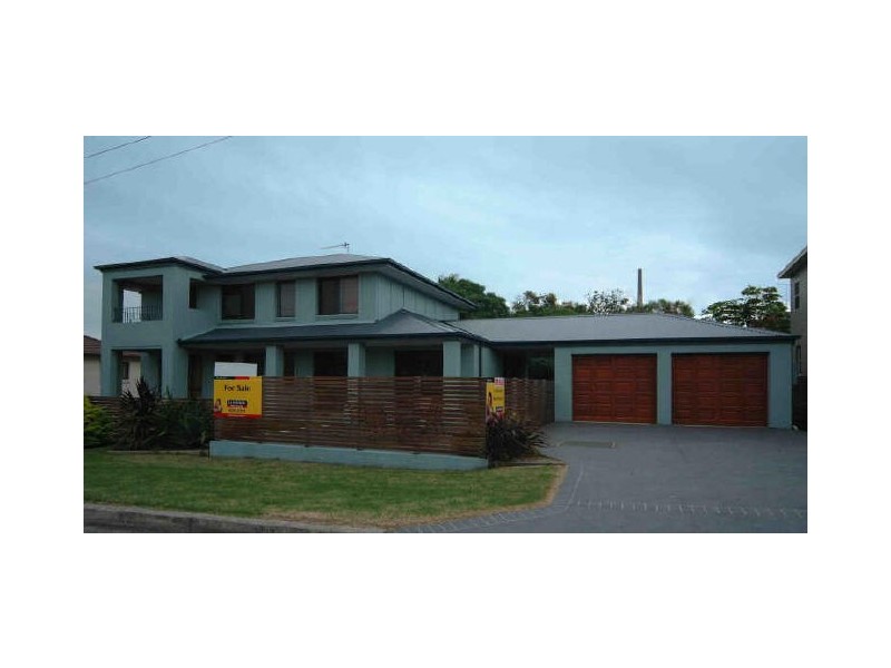 4 Gloucester Blvde, Port Kembla NSW 2505