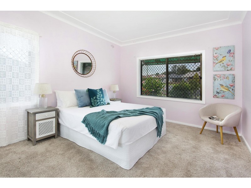15 First Avenue South, Warrawong NSW 2502