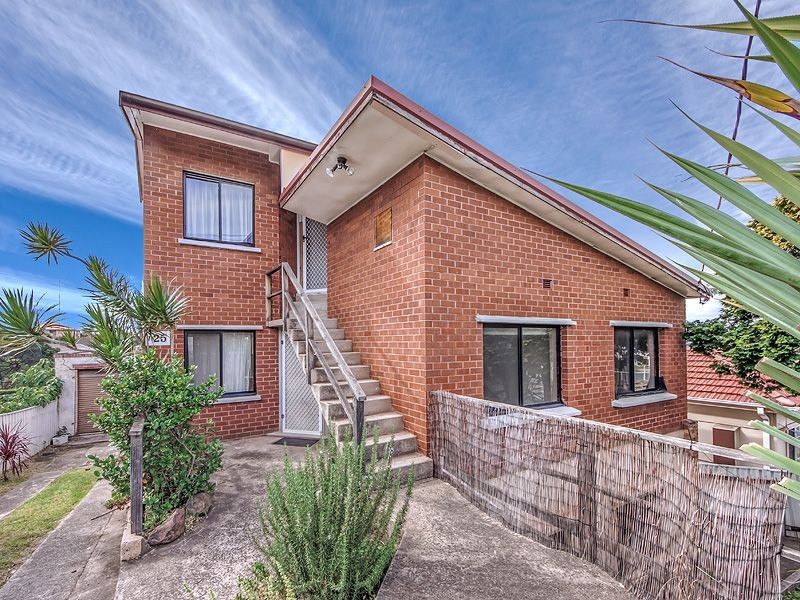 1/25 Lake Heights Road, Lake Heights NSW 2502