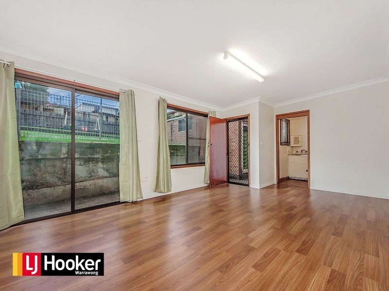 5 Mirrabooka Road, Lake Heights NSW 2502