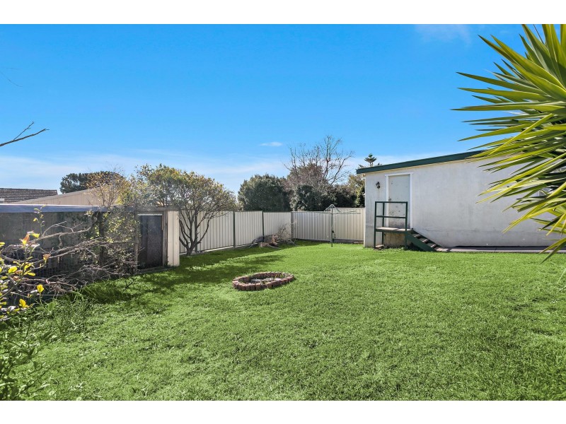 81 Queen Street, Lake Illawarra NSW 2528