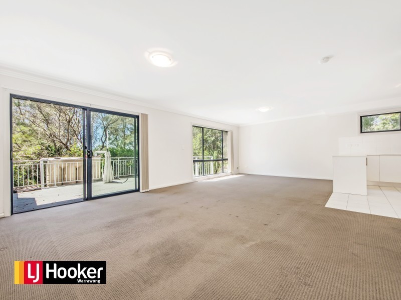 4/15 Hingston Close, Lake Heights NSW 2502