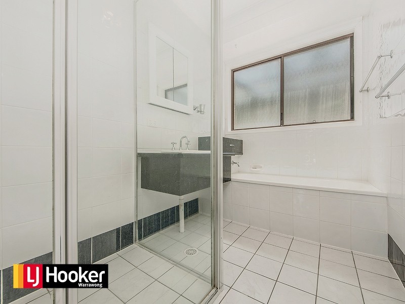 15 Fraser Crescent, Albion Park NSW 2527