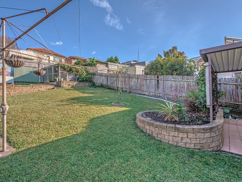 12 Barbara Avenue, Warrawong NSW 2502