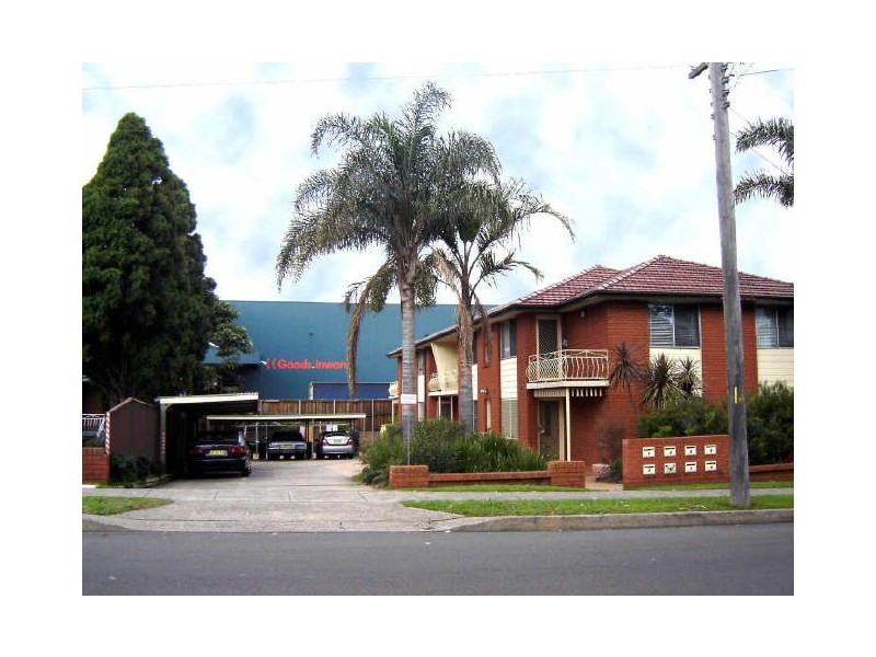 1/23 First Avenue South, Warrawong NSW 2502