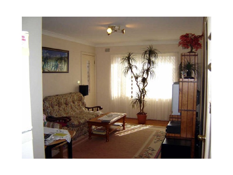 1/23 First Avenue South, Warrawong NSW 2502