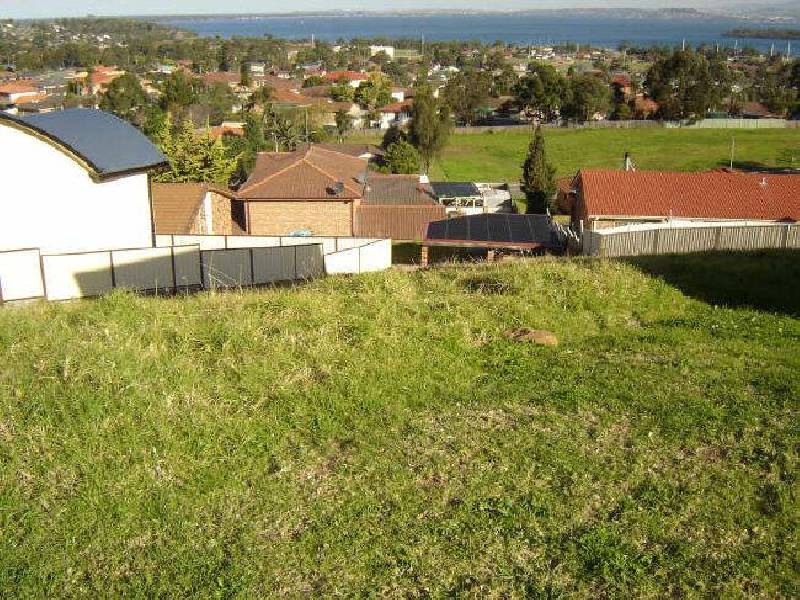 7 Scenic Place, Berkeley NSW 2506