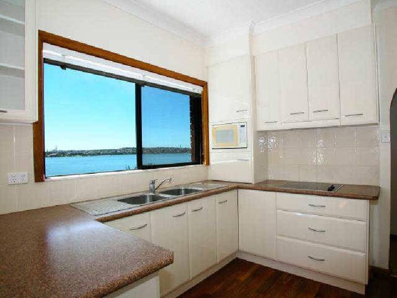 140 Lakeview Parade, Primbee NSW 2502