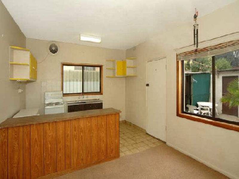 61 Mirrabooka Road, Lake Heights NSW 2502